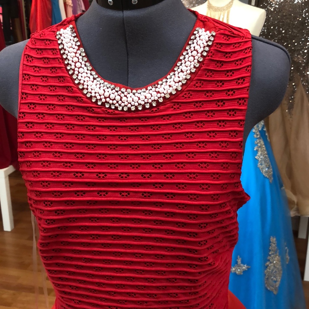 Red mini dress for special occasion - Picture 2 of 8